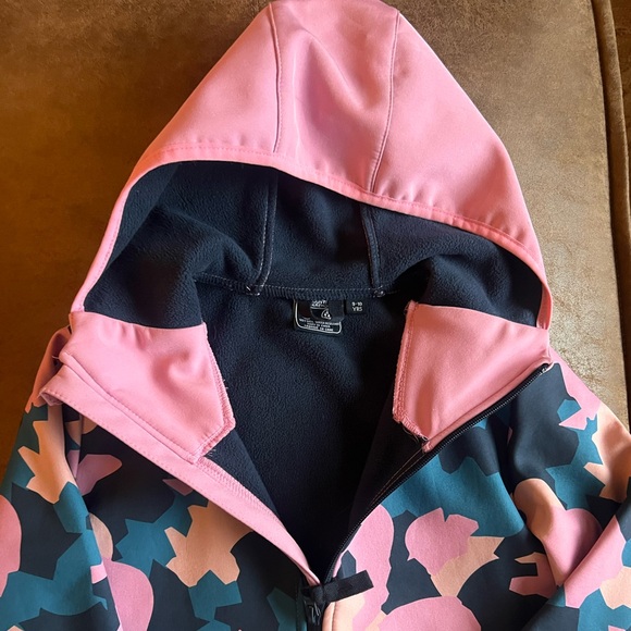 Pink/Blue and Black camo kids rain coat - size 9-10 years - Mountain Warehouse - Picture 8 of 9